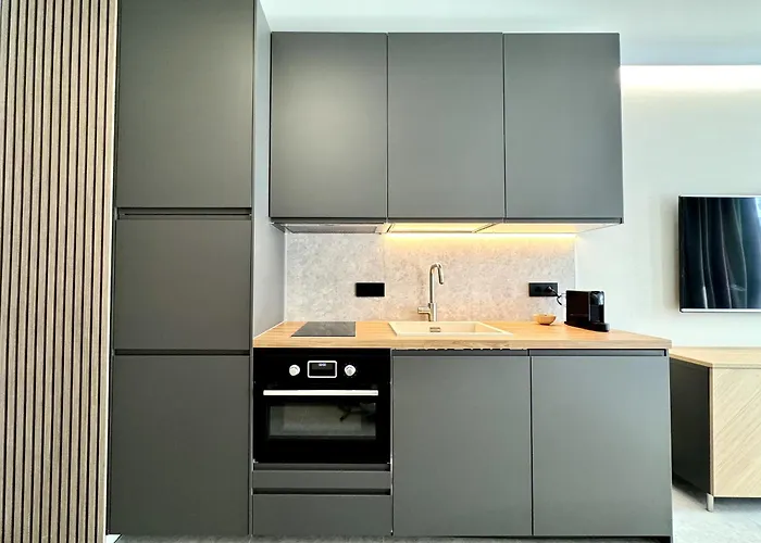 Eleve Residences Апартамент