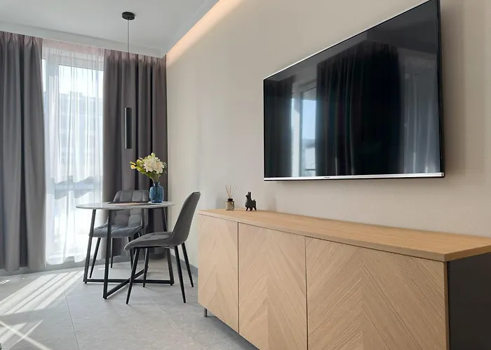 Апартамент Eleve Residences